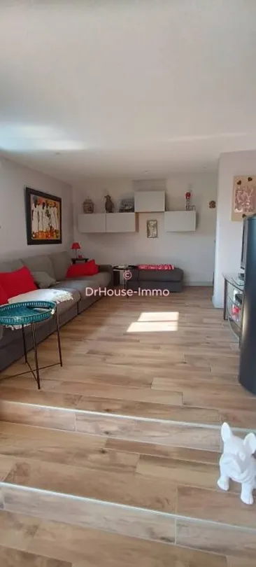 Séjour - Maison avec Piscine et Jardin à Pornic