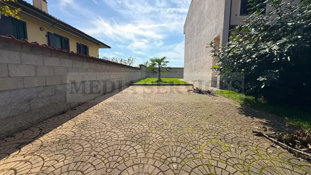 Extérieur - Quadrilocale with Garden in Garlasco