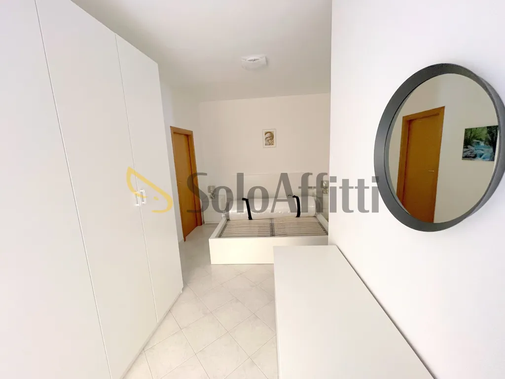 Esik - Furnished Triplex near Piazza Dante, Osimo