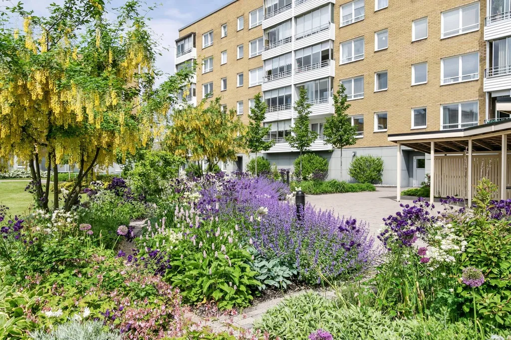 Garden - Apartment with Balcony and Garden in Fredriksdal