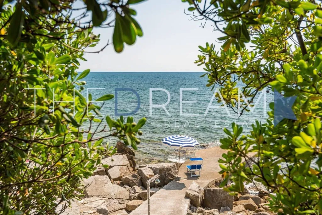 Terrasse - Luxury Villa with Private Dock in Rosignano Marittimo