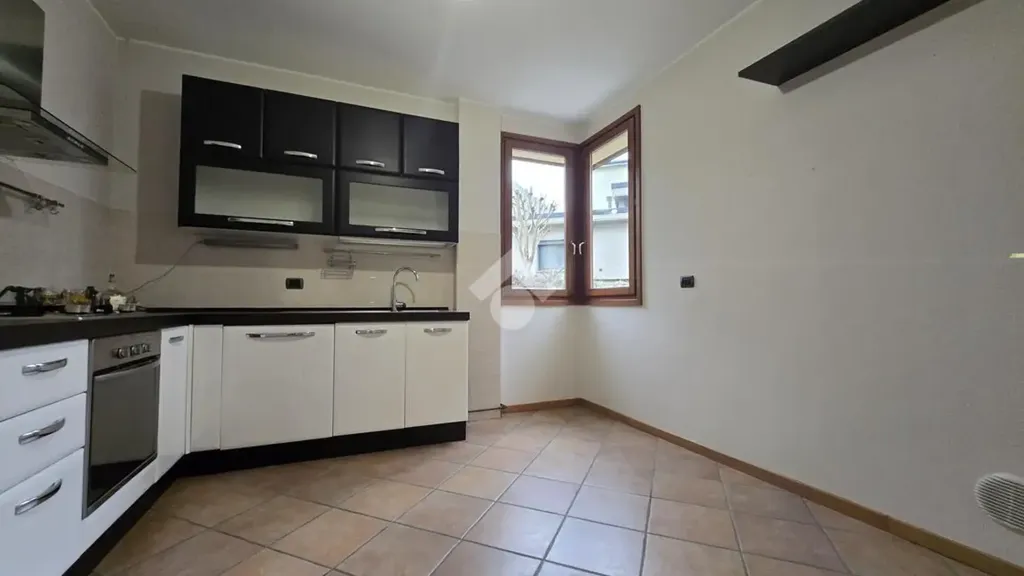 Kitchen - Panoramic Bifamiliare Villa in Besana Brianza