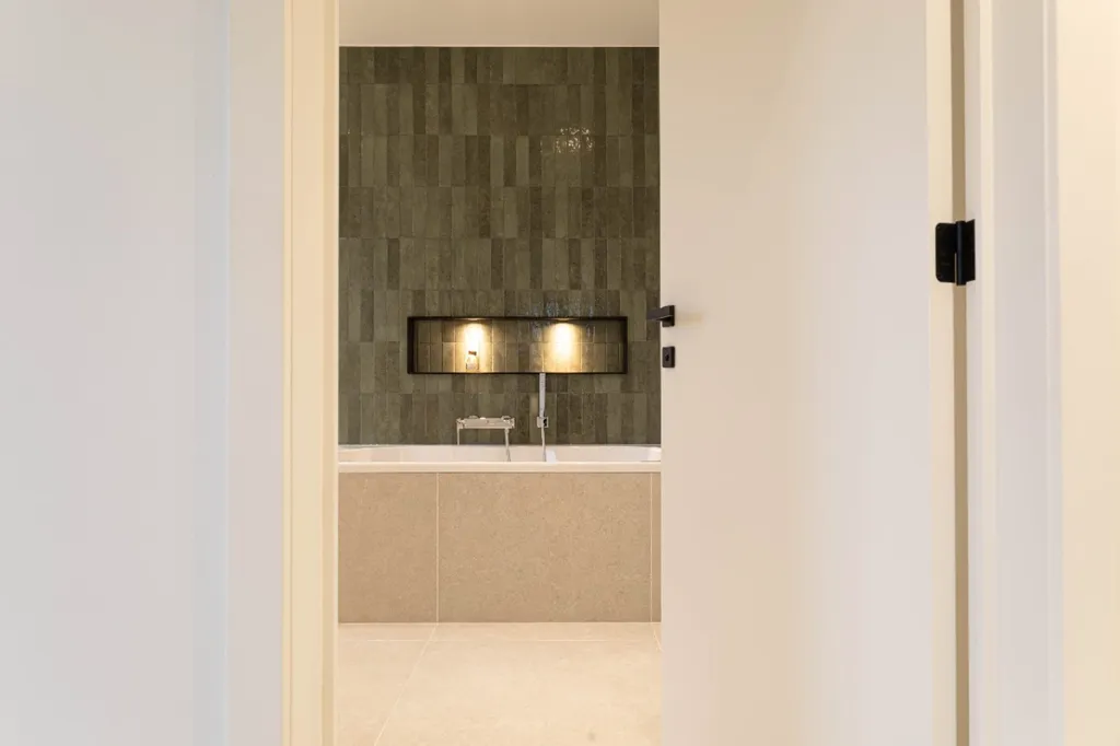 Bagni - Semi-Open House with Solar Panels in Peer