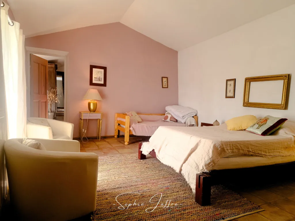 Magamistoad - Restored 18th-Century Farmhouse with Pool in Réauville