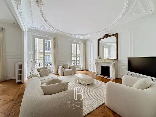 Séjour - Appartement Haussmannien Meublé à Paris 16ᵉ