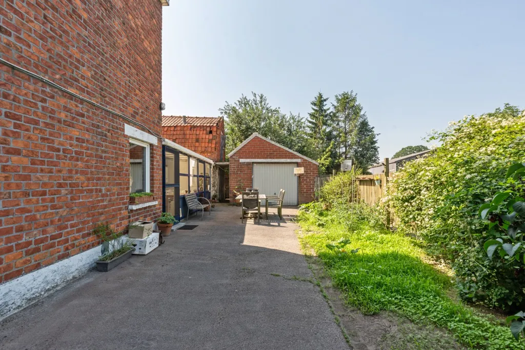 Aed - Half Open Building with Garden in Lembeke