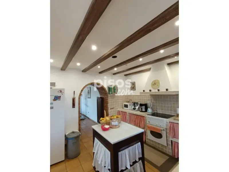 Cuisine - Rustic Farmhouse with Land near Huerta