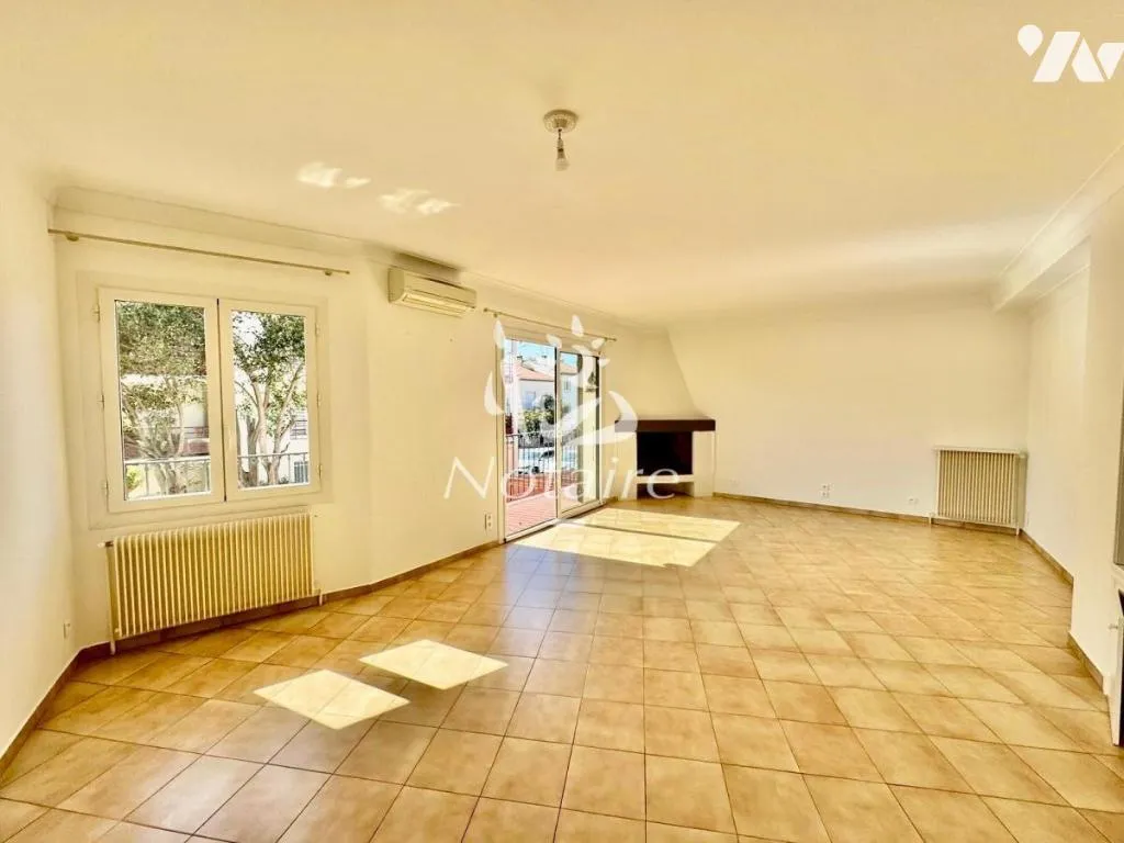 Soggiorno - 4-Piece Apartment with Balcony in Perpignan