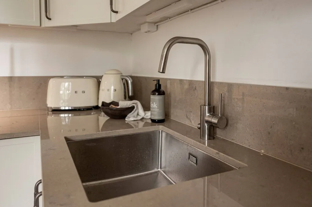 Cucina - Renovated Flat with Balcony in Västerås
