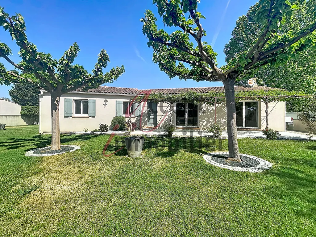 Jardin - Villa avec Pergola et Jardin à Mollégès