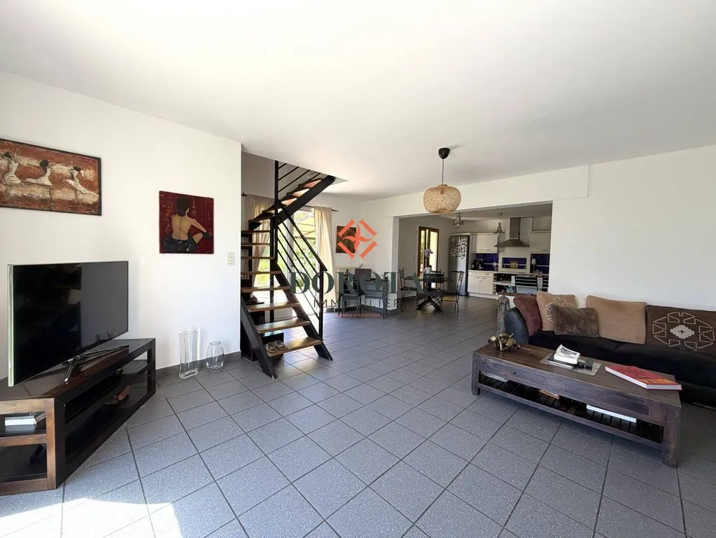Séjour - Maison de Luxe avec Vue Panoramique à Lumbin