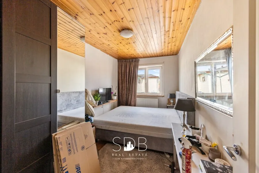 Bedrooms - Farmhouse with Equestrian Facilities in Weelde