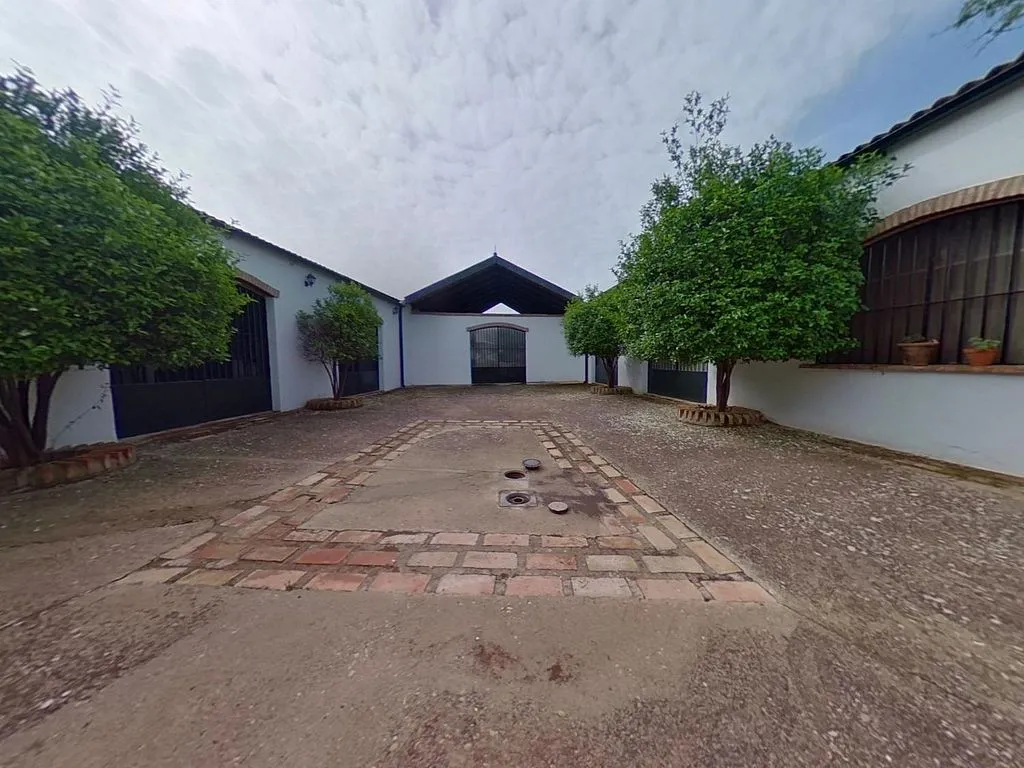 Giardino - Historic Palatial Chalet with Terrace in Posadas