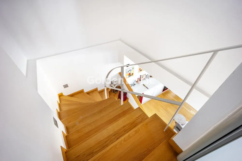 Toad - Mezzanine Flat with Park View in Elliniko
