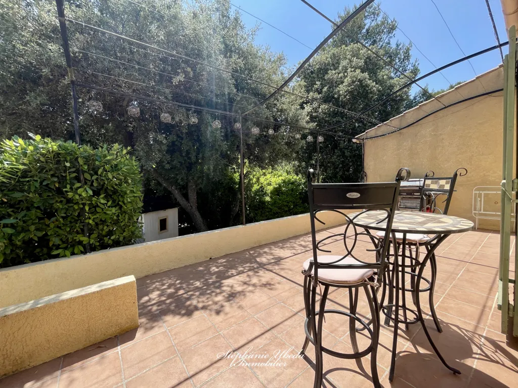 Terrasse - Maison de Plain Pied avec Piscine à Rians