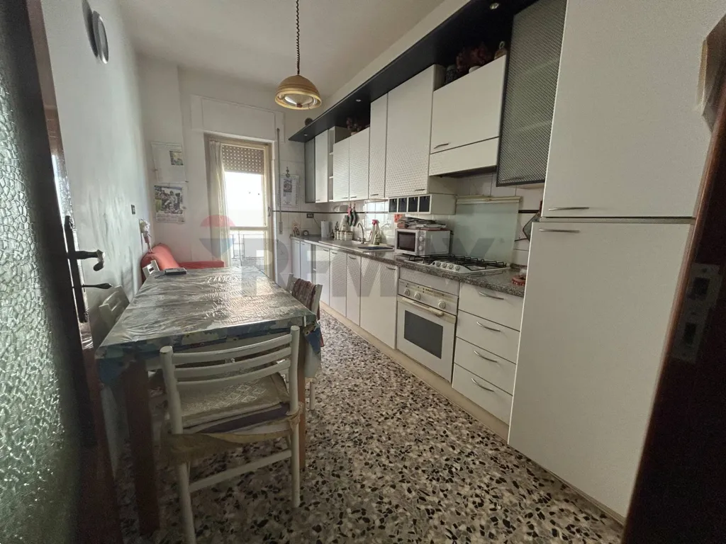 Cuisine - Spacious Apartment with Terraces in Lanciano