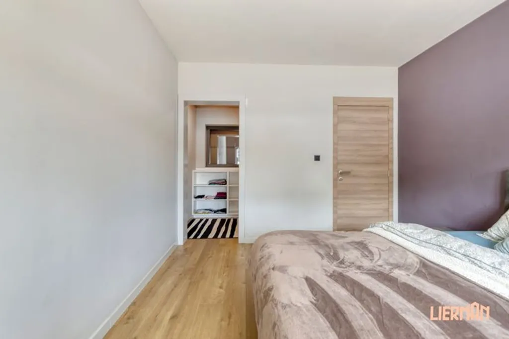 Chambres - Maison Rénovée avec Terrasse à Aalst