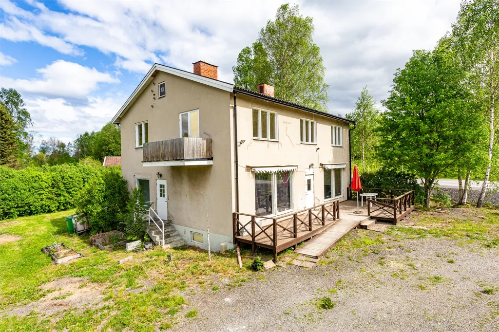 Välivaade - 2-Storey Villa with Workshop in 795000 SEK