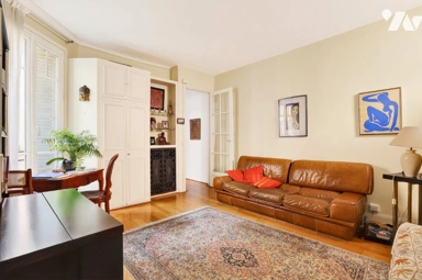 Elutuba - 2-Bed Apartment with Courtyard View in Saint-Mandé