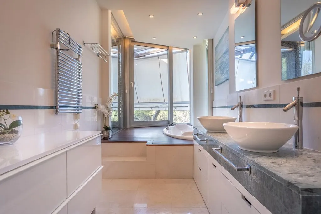 Salles de bain - Luxury Townhouse with Pool in Sierra Blanca