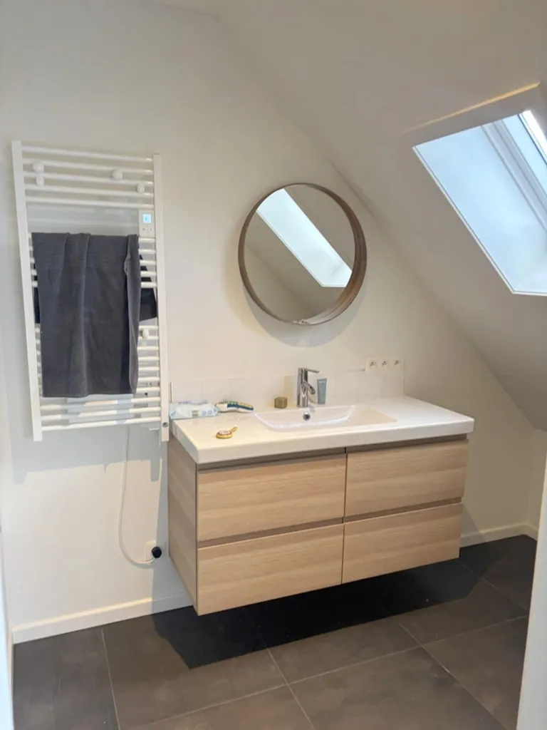 Salles de bain - Maison Rénovée avec Terrasse près de Gand