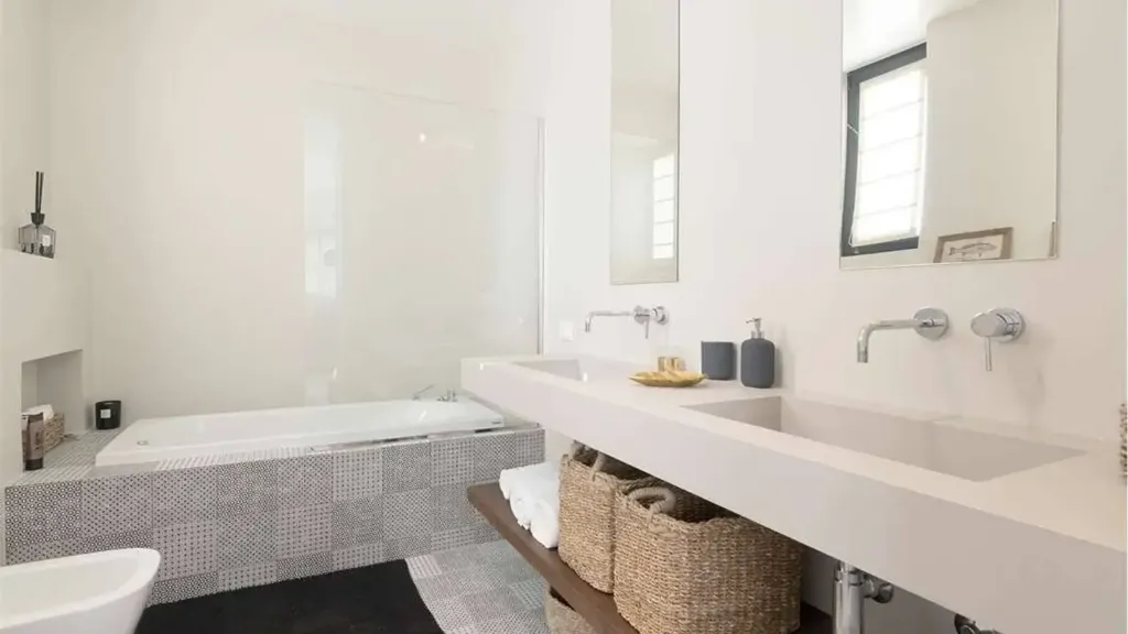 Salles de bain - Mediterranean Villa with Sea View, Carovigno