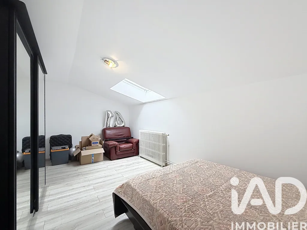 Chambres - Maison détachée avec jardin et double garage à Marly