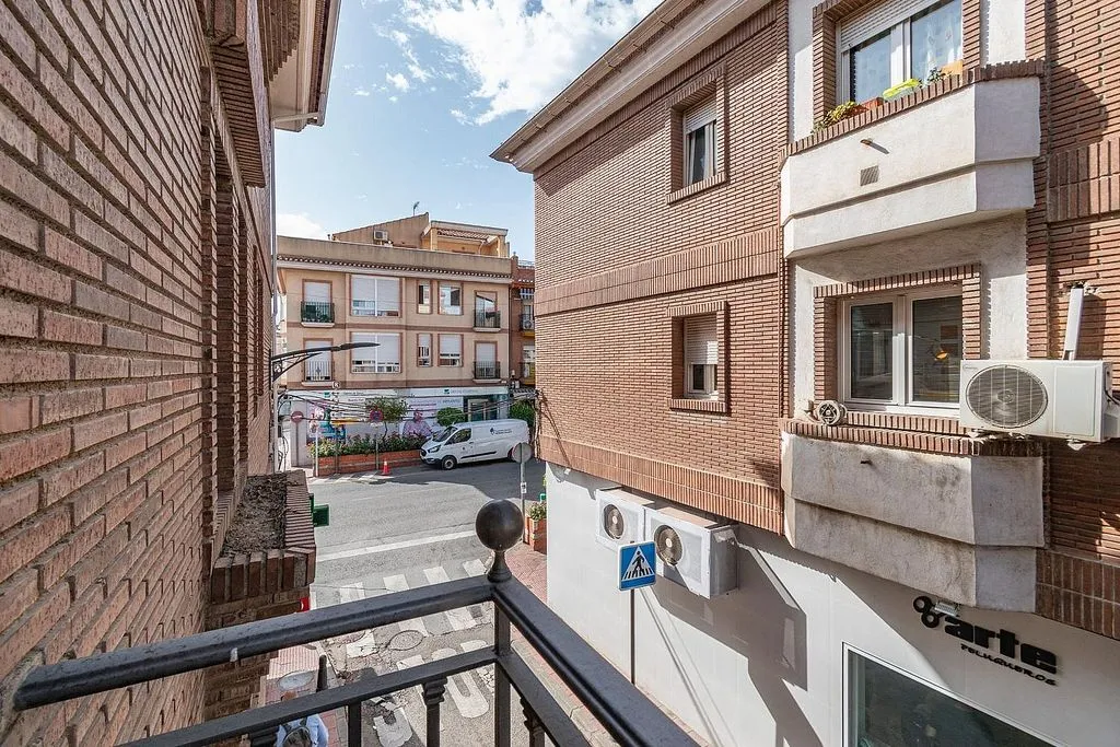 Balcon - Modern Apartment with Balcony in Armilla