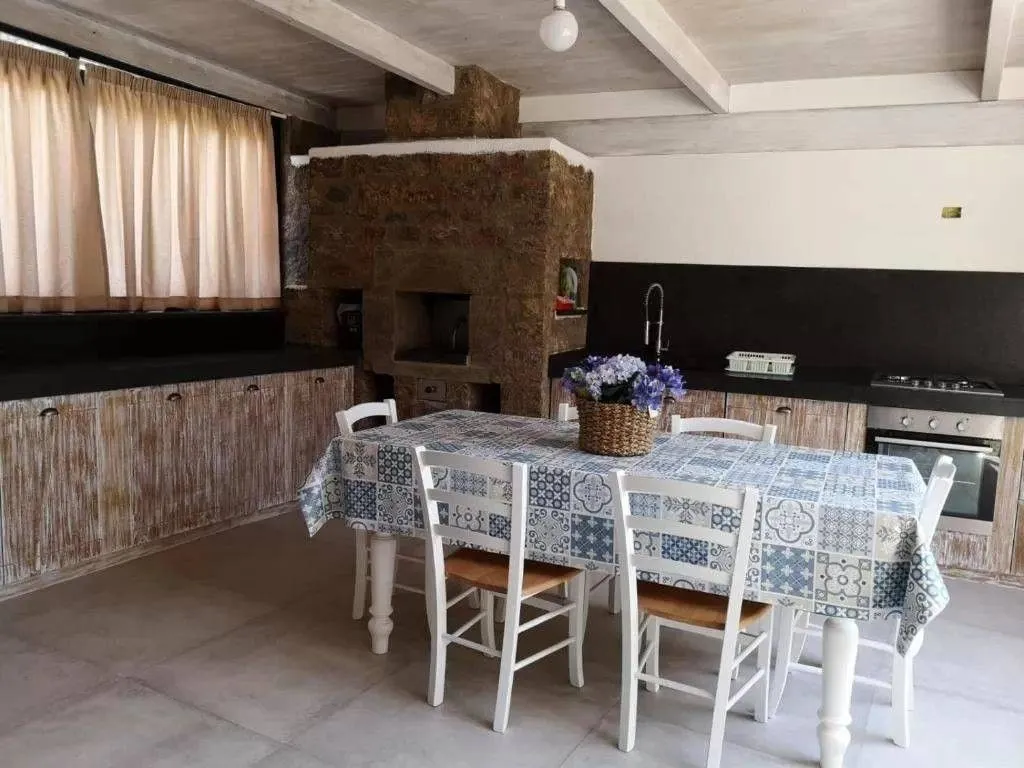 Söögituba - Exclusive Cottage with Sea View in Pantelleria