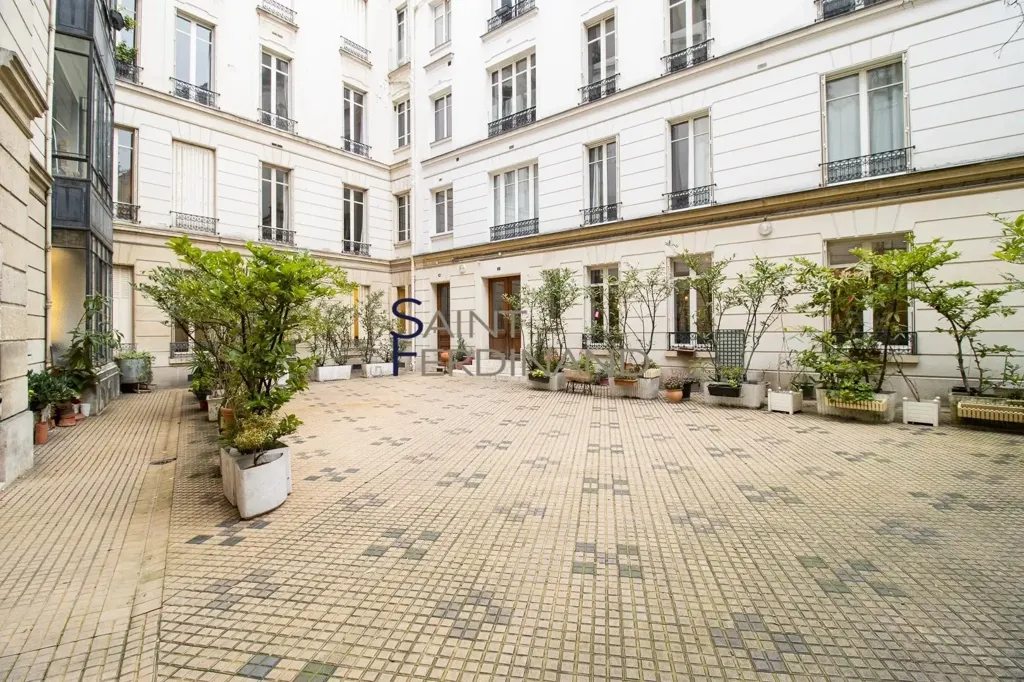 Aed - Luxury Duplex Flat with City View in Monceau