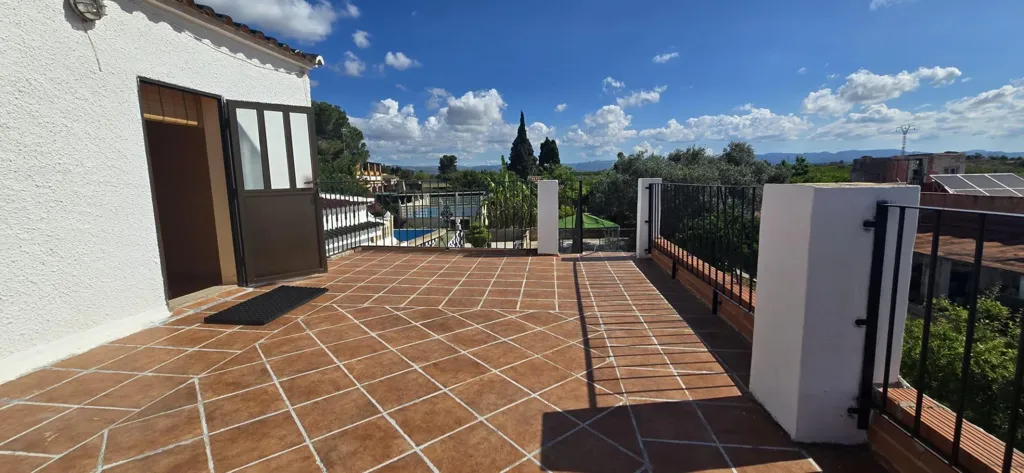 Terrass - Chalet with Private Pool near Llíria
