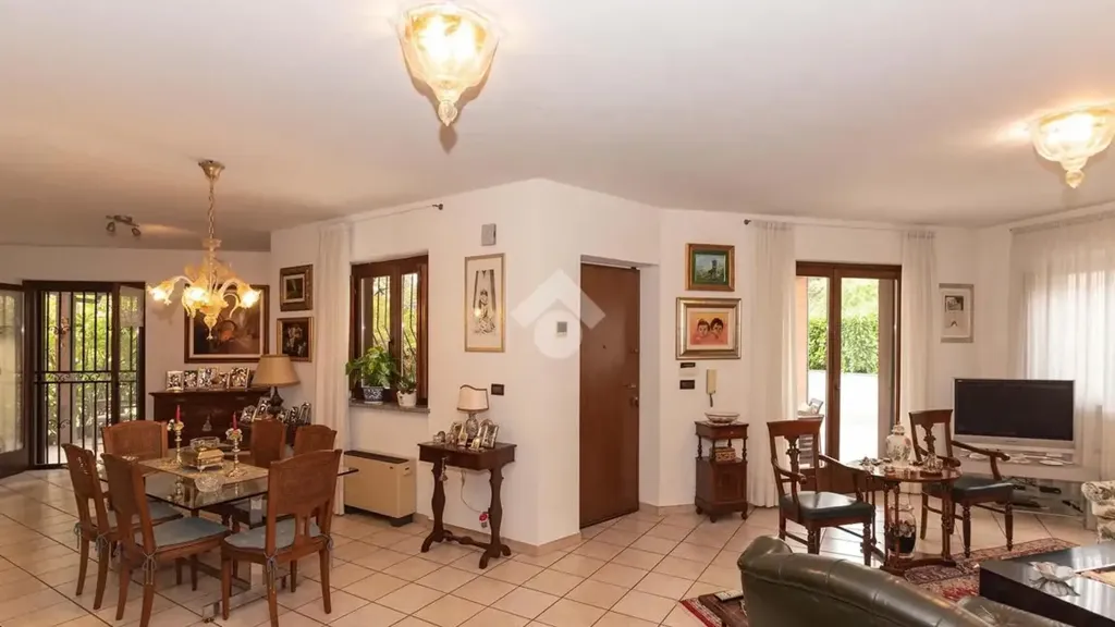 Söögituba - Villa with Pool and Garden in Barbania