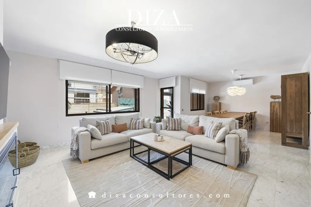 Elutuba - Villa with Pool and Gym in Madrid