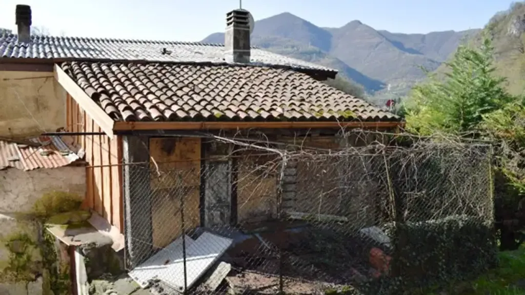 Extérieur - Historic Terraced House with Balcony in Zogno