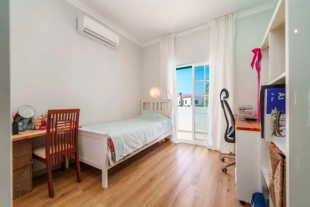 Chambres - Luxury Villa with Garden in Olhão