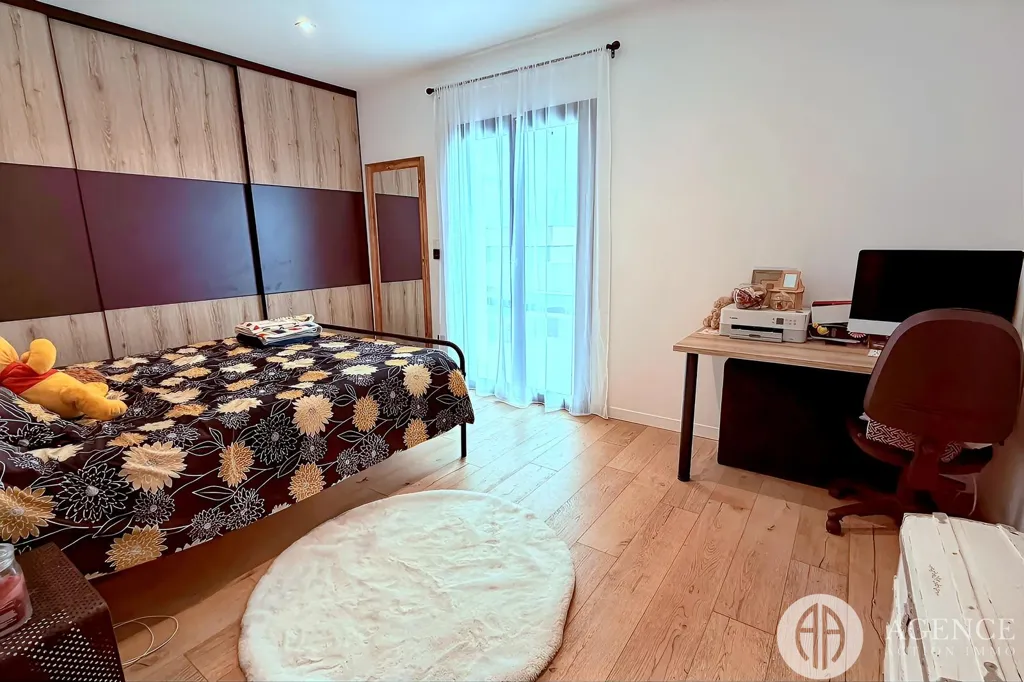 Chambres - Maison Contemporaine avec Piscine à Chanas