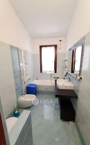 Salles de bain - Four-Bedroom Villa with Private Garden in Capoterra