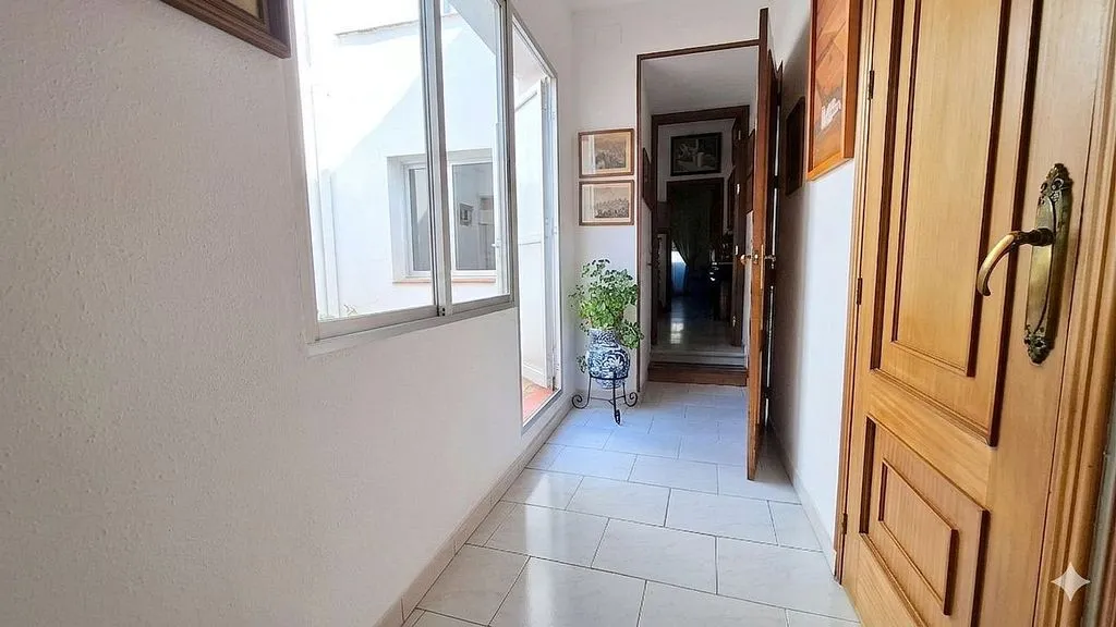 hallway_entrance