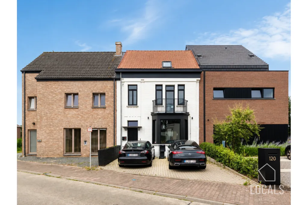Välivaade - Fully Renovated House with Solar Panels in Idegem