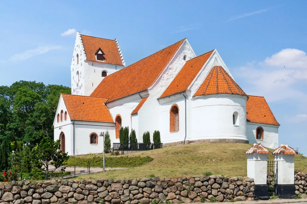 Year-Round Plot with 5G Coverage in Rudkøbing
