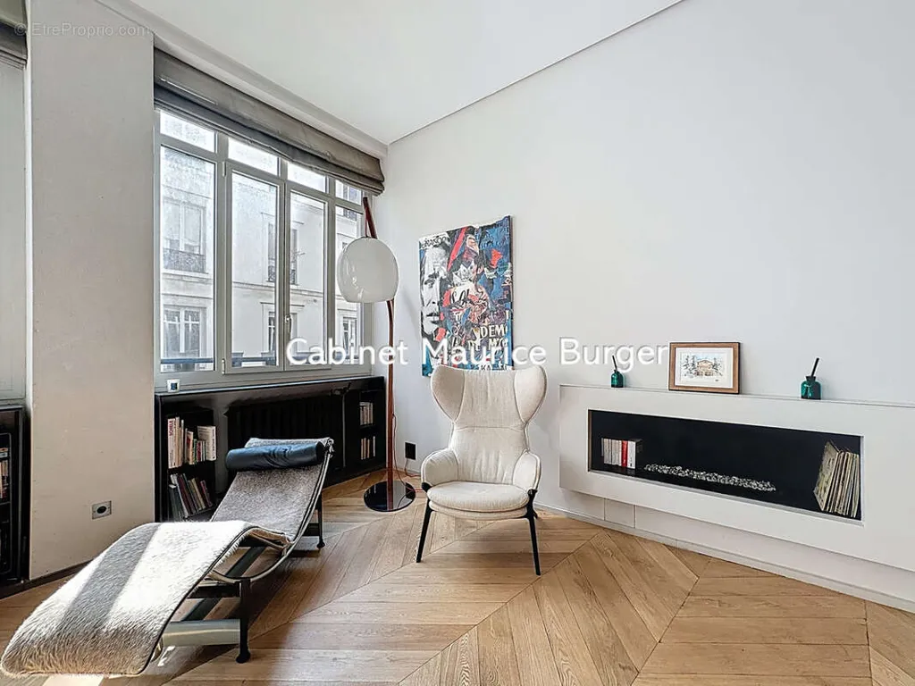 Elutuba - Architectural Loft in 2nd Arrondissement, Paris