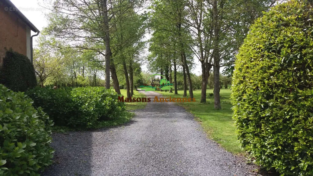 Extérieur - Maison Ancienne avec Parc Arboré à Isigny-sur-Mer