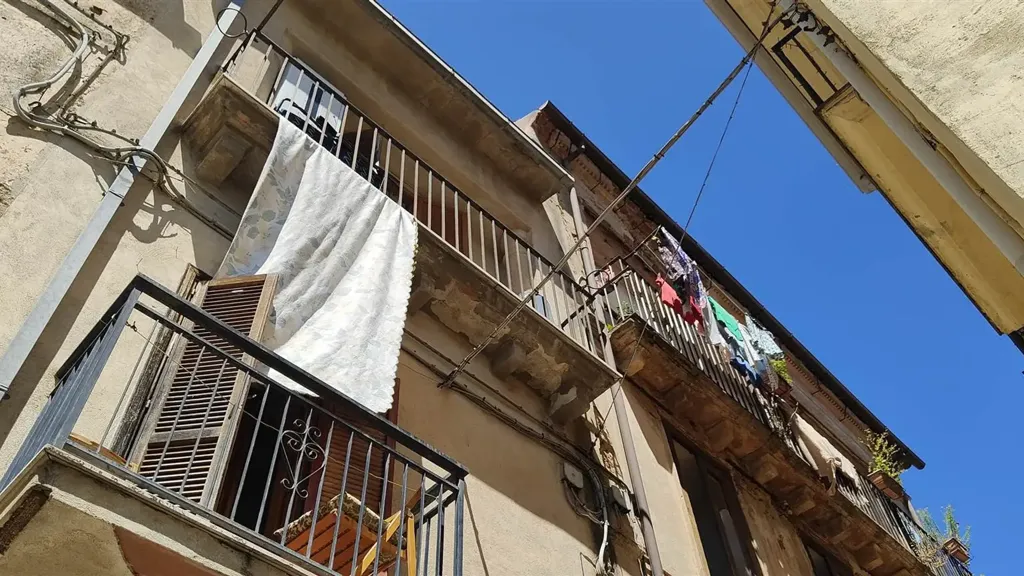Balcon - Three-Level Apartment with Panoramic View in Rovito