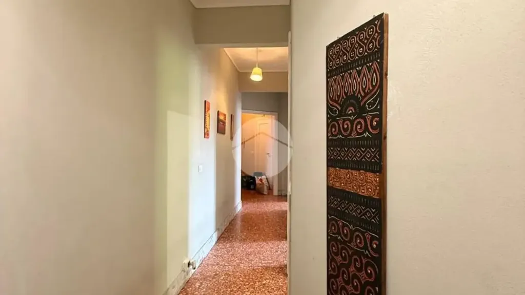 Entrée - Apartment with Balcony in Sampierdarena, Genoa