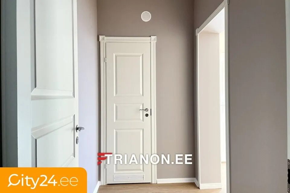 hallway_entrance