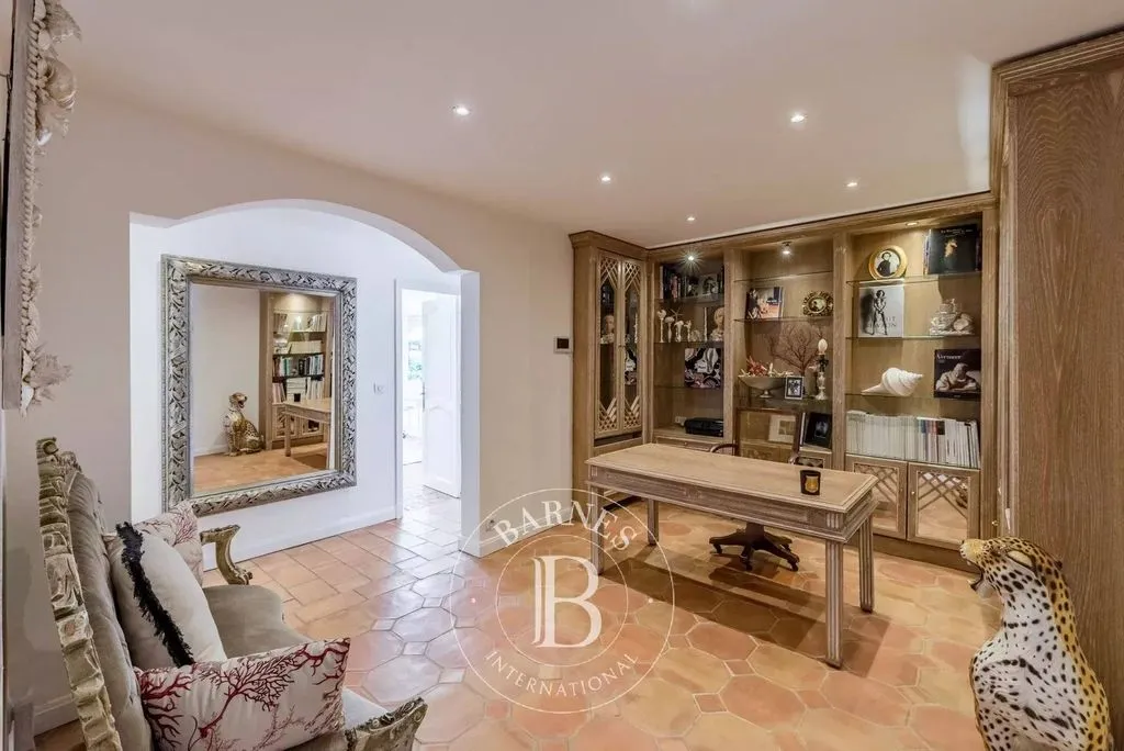 Kabinet - Luxury Villa with Sea View in Mougins