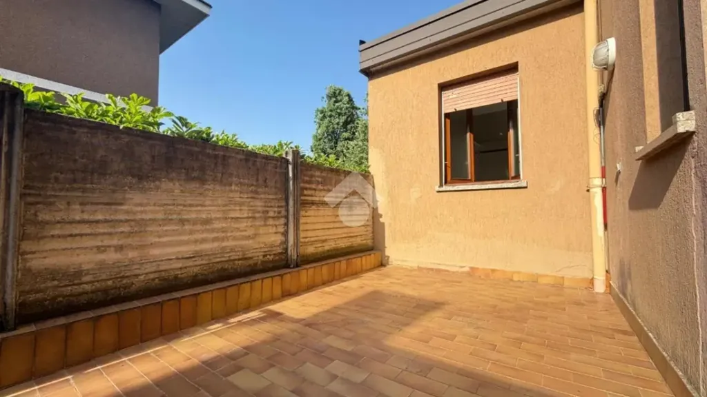 Terrass - Spacious Apartment with Private Balcony in Seregno