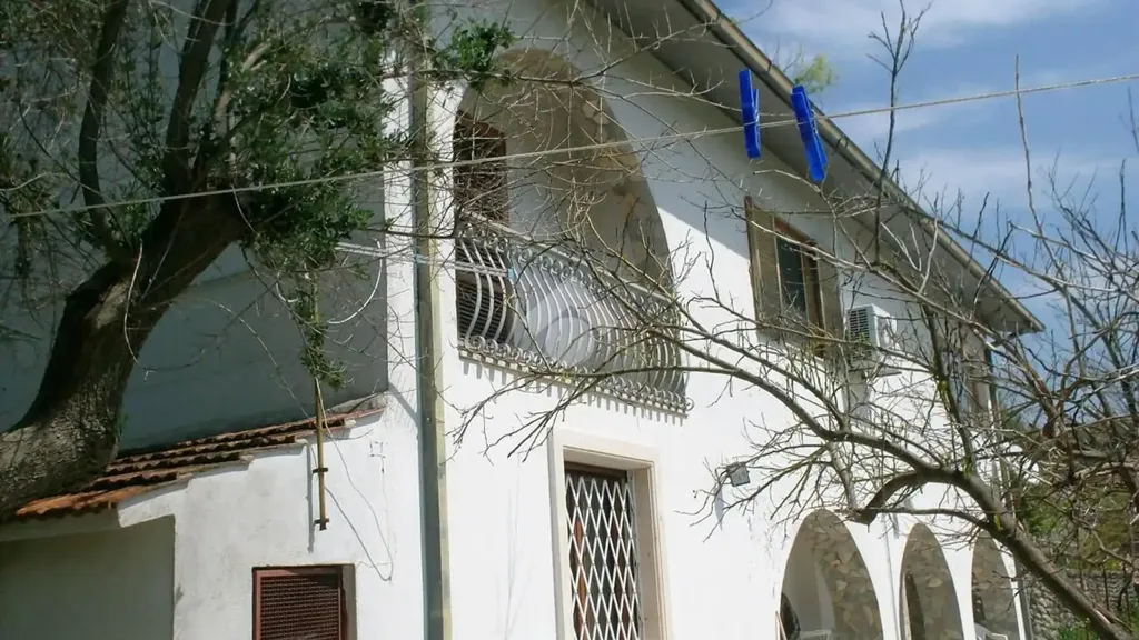 Extérieur - Villa with Private Garden in Castrolibero