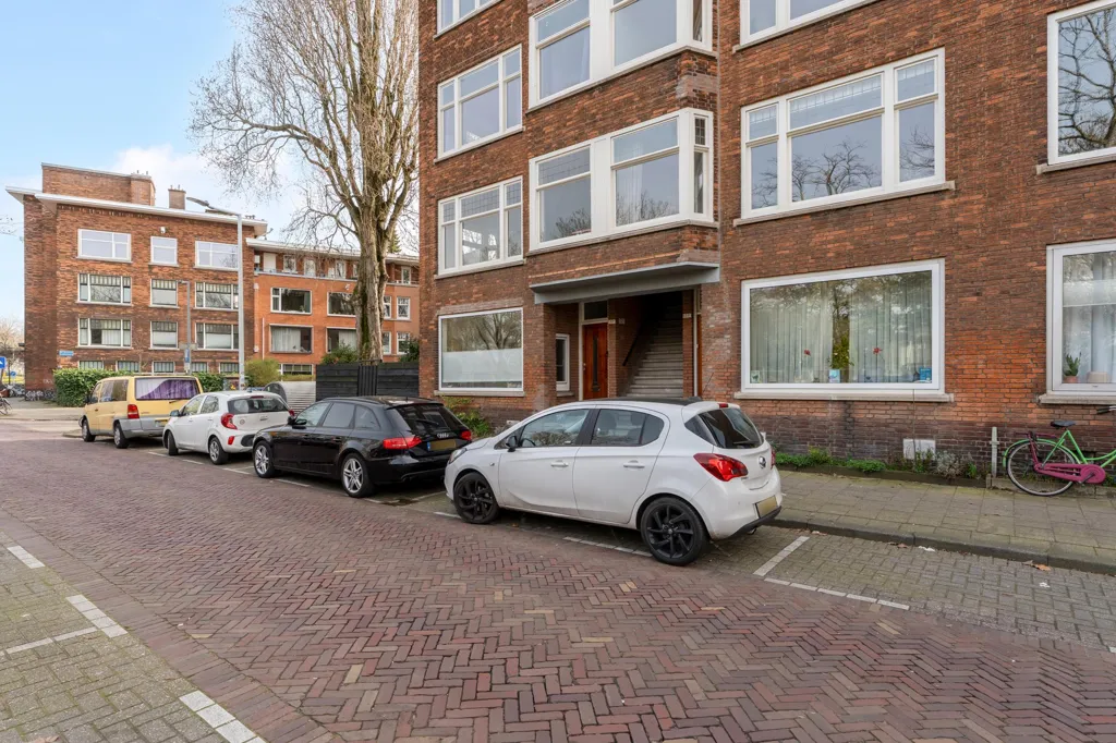 Extérieur - Light Double-Storey Flat with Balcony in Rotterdam-Noord