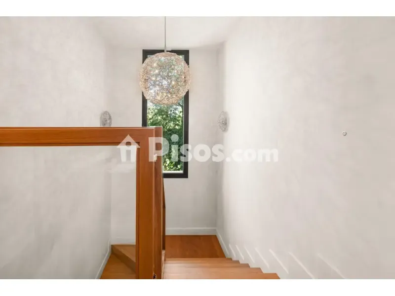 Toad - Chalet with Private Garden in Calle Anyós